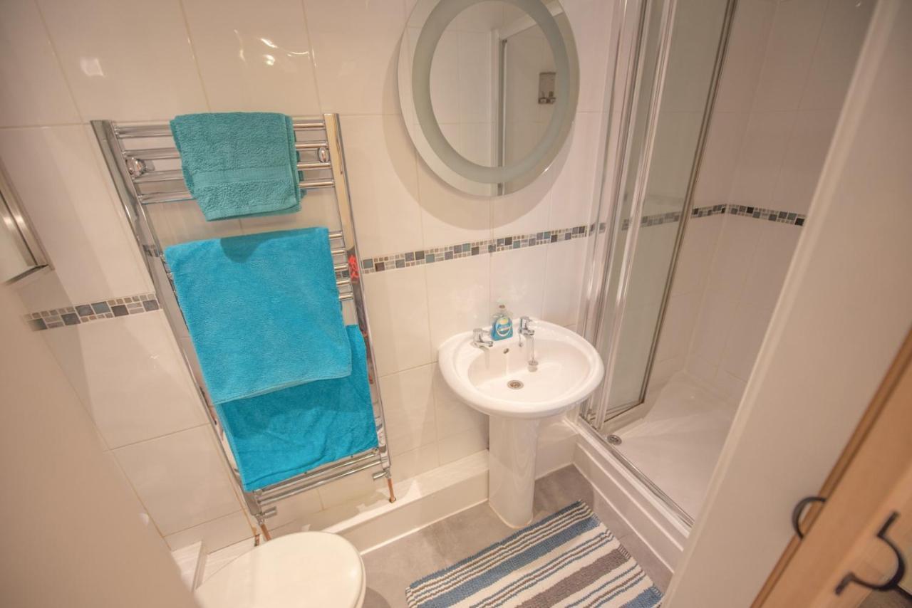 Modern Apartment In Town Centre Скиптон Экстерьер фото