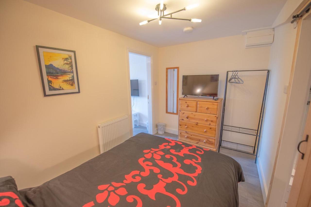 Modern Apartment In Town Centre Скиптон Экстерьер фото
